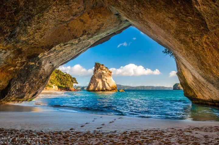 Discover breathtaking coastal views and serene beach walks at Hot Water Beach and Cathedral Cove where nature's beauty invites you to relax and rejuvenate amidst stunning landscapes.